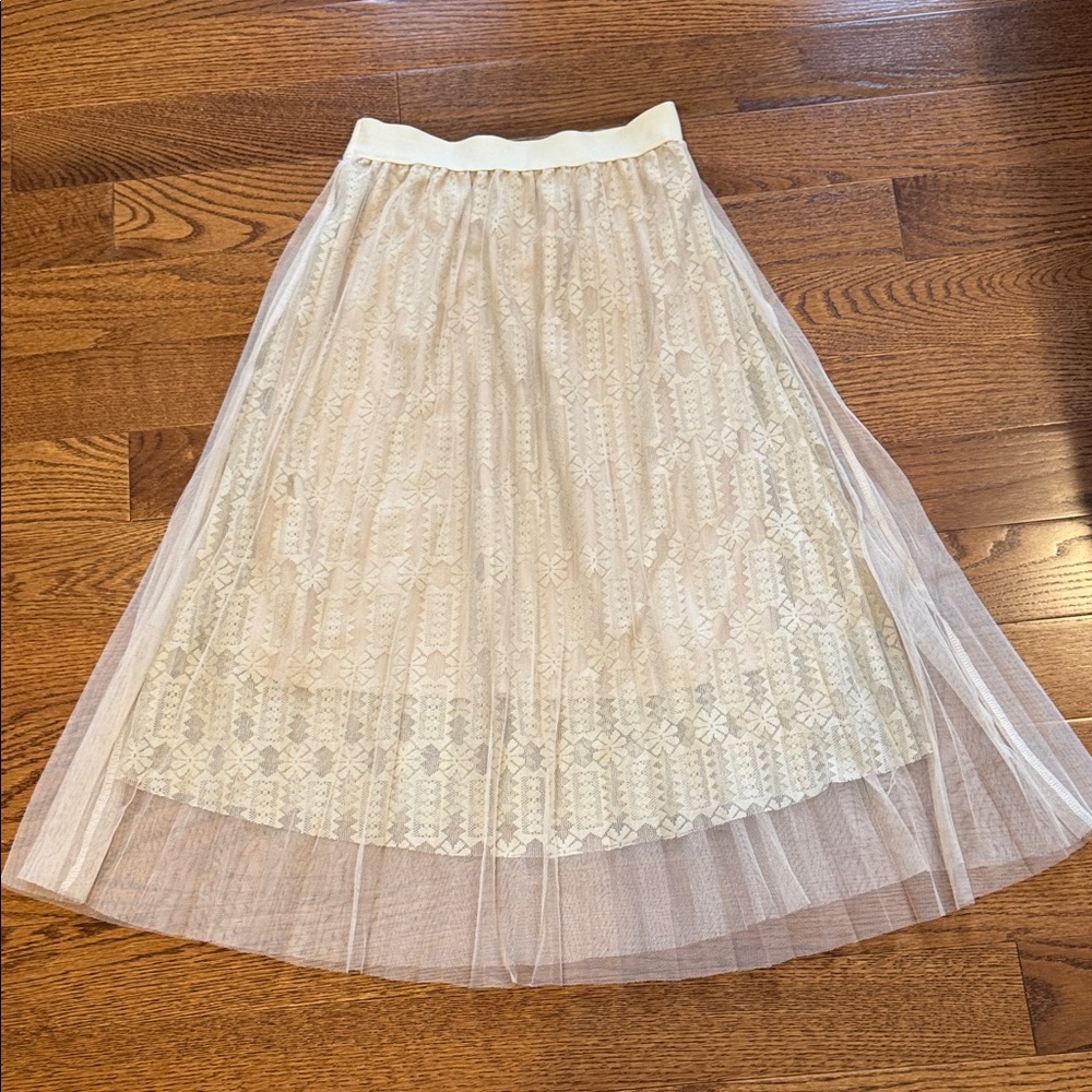 Elegant Cream Lace Skirt